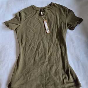 Skims Cotton Short Sleeve Tee - Limited Edition Army Green
